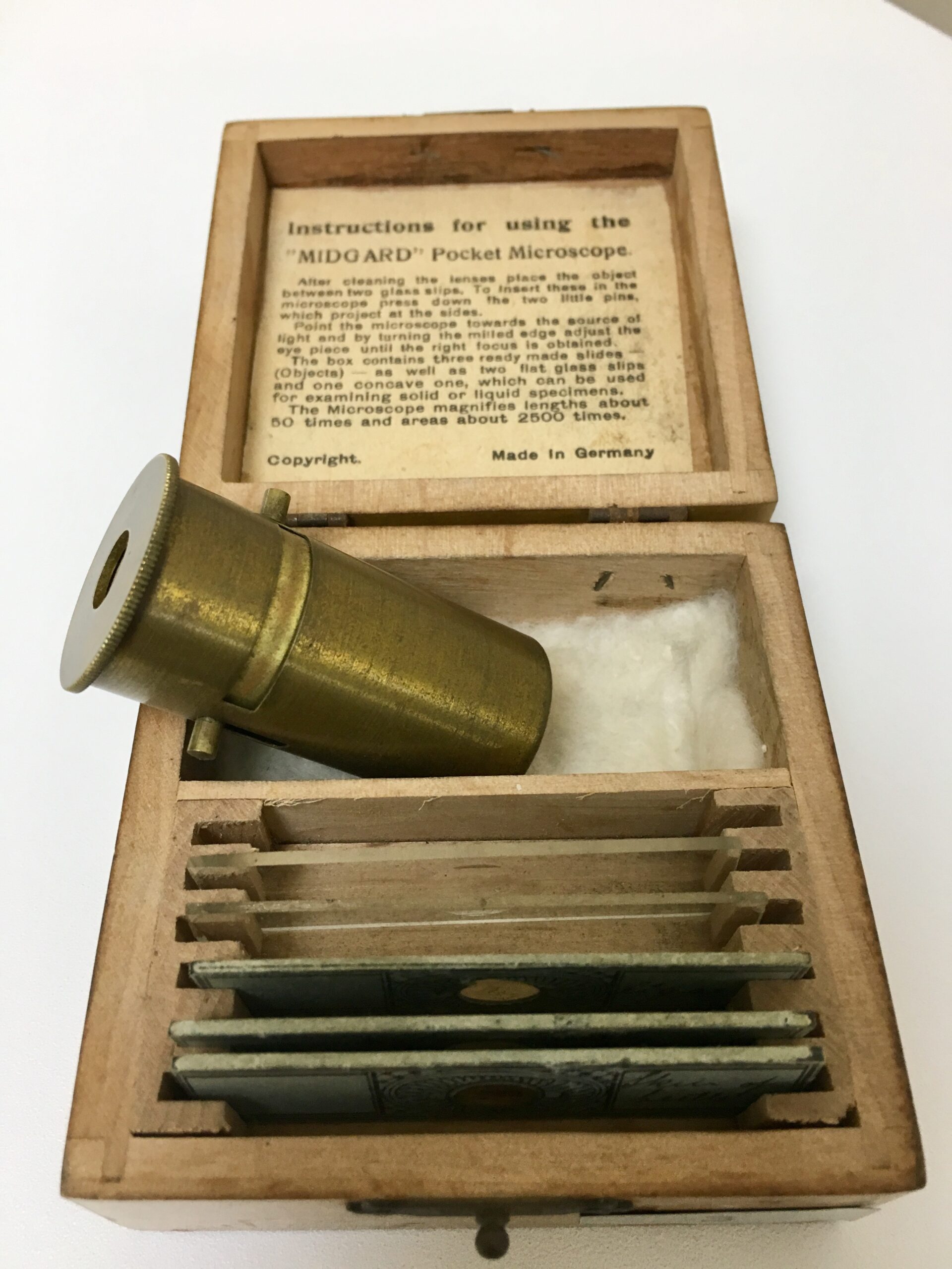 3. Microscopio de bolsillo sistema Midgard. C.1830. Fabricado en Alemania.