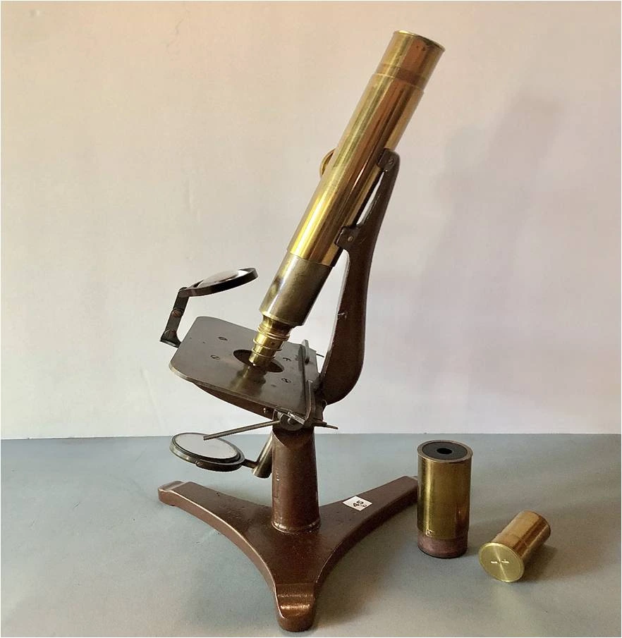 45b. Microscopio para estudiantes. Lealand & Powell.1841. Londres