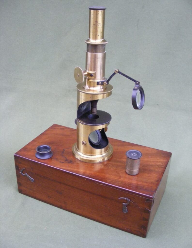 Microscopio monocular Waechter P. Berlín. Modelo Stativ IV.