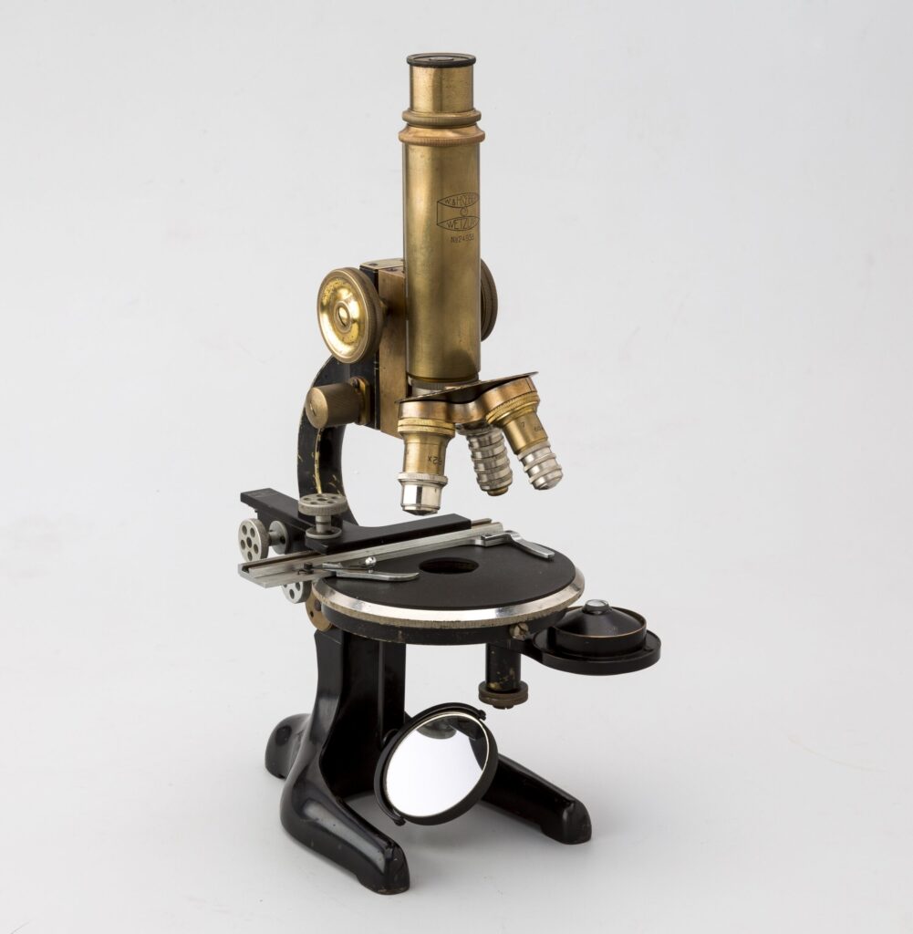 Monocular microscope. Seibert W. & H. Wetzlar. c 1920.