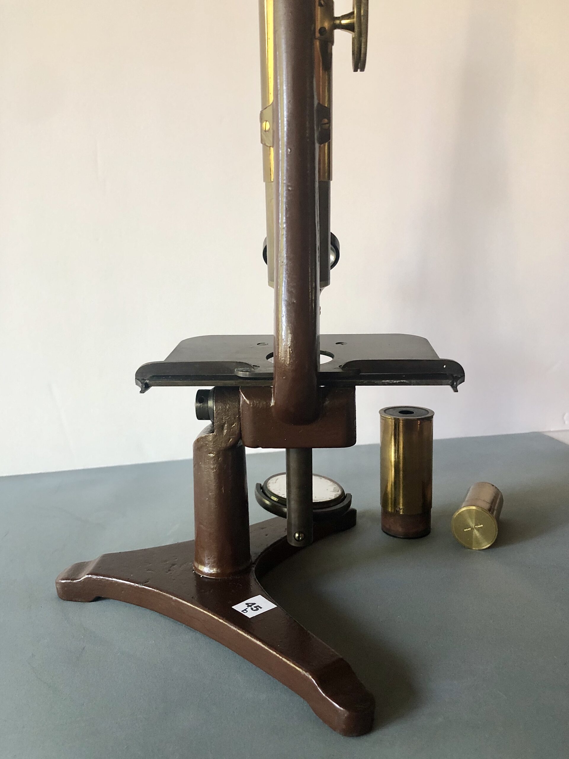 Microscope for students. Lealand & Powell. 1841. London.