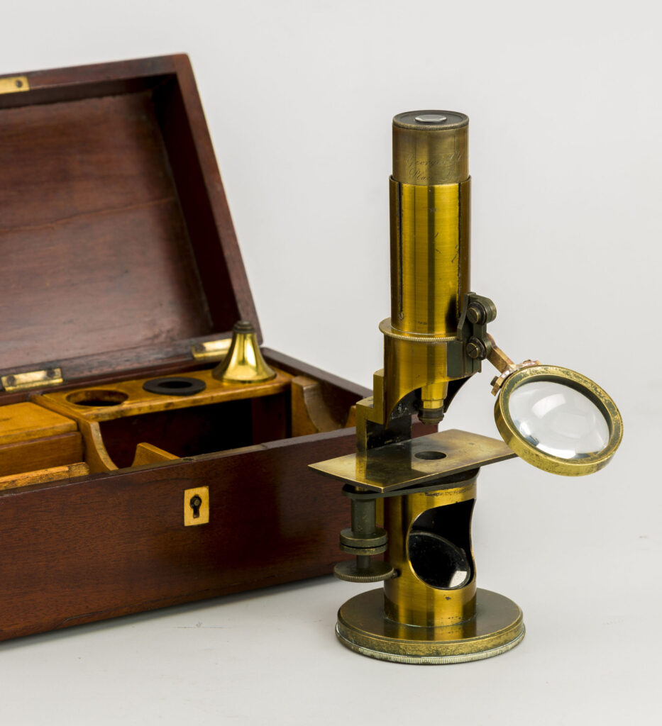 Compound barrel microscope. George Oberhauser. Paris. 1835
