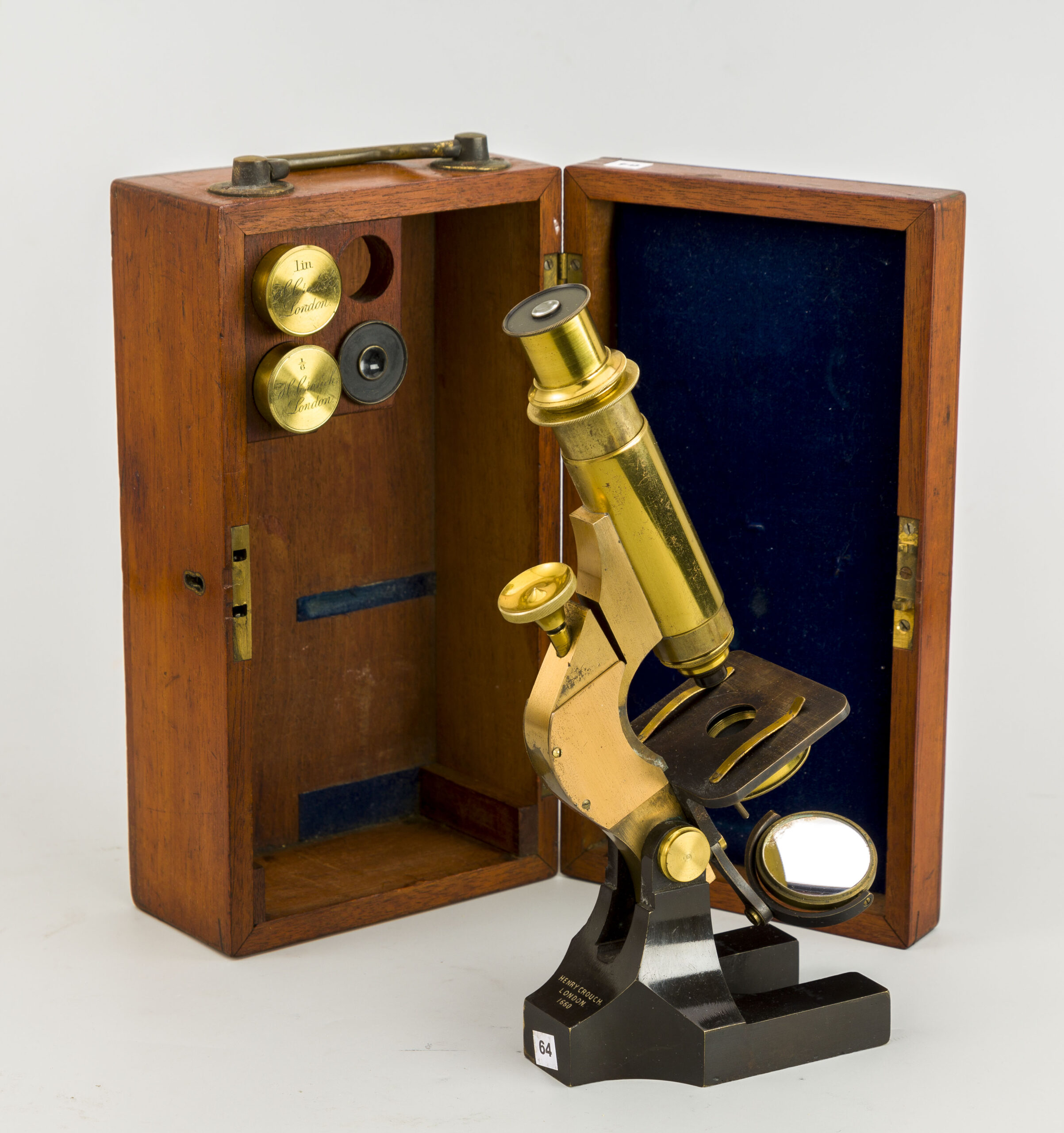 64. Microscopio monocular tipo estudiante. H & W. Crouch. c.1870.