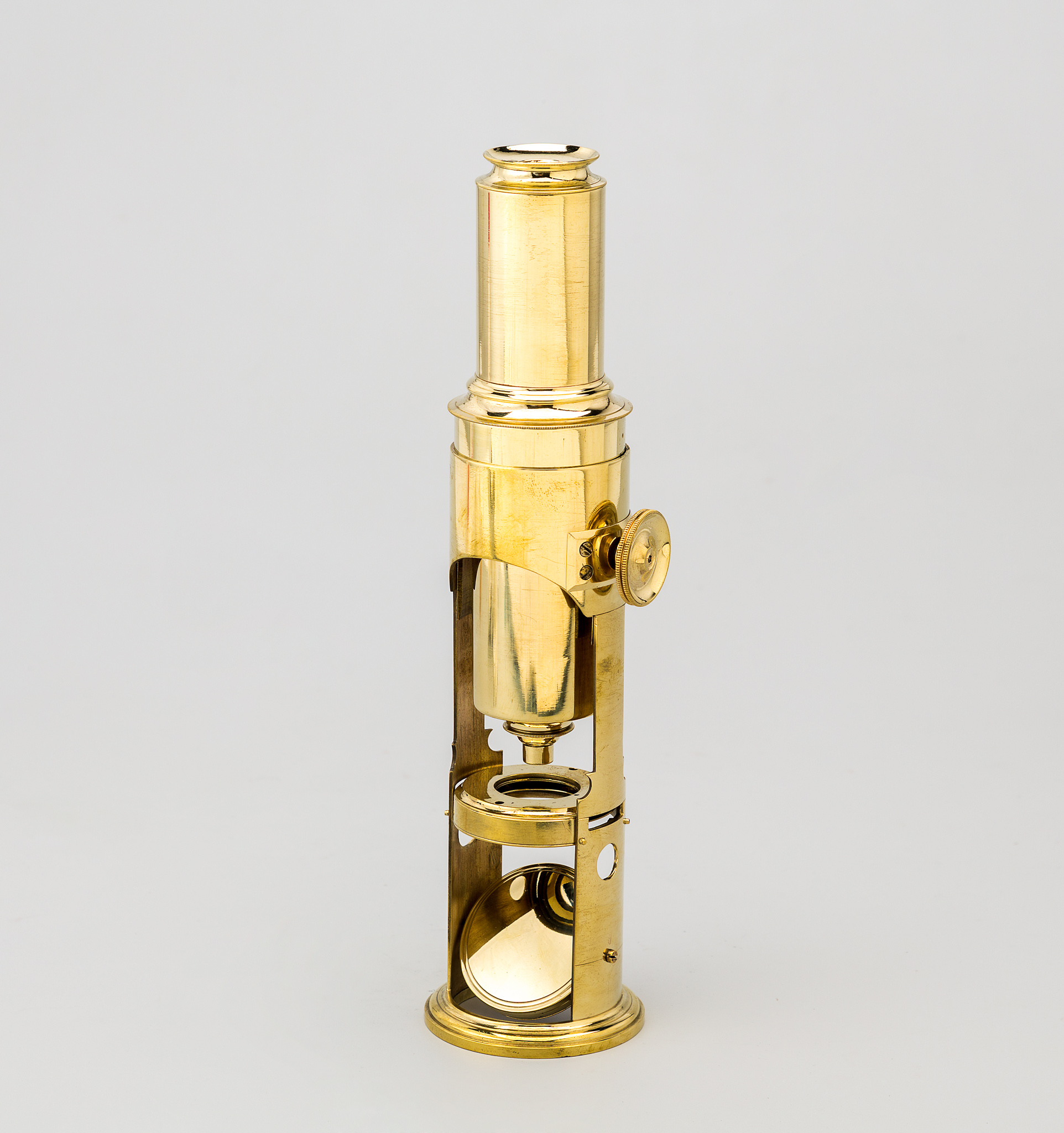 41. Gran microscopio compuesto de barril. 1800