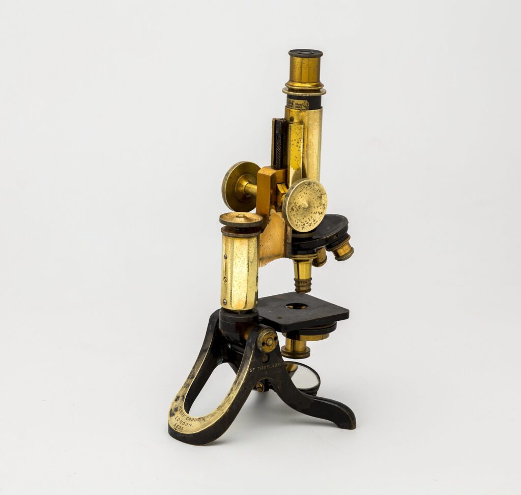 Microscopio monocular. Henry Crouch. Londres c.1900