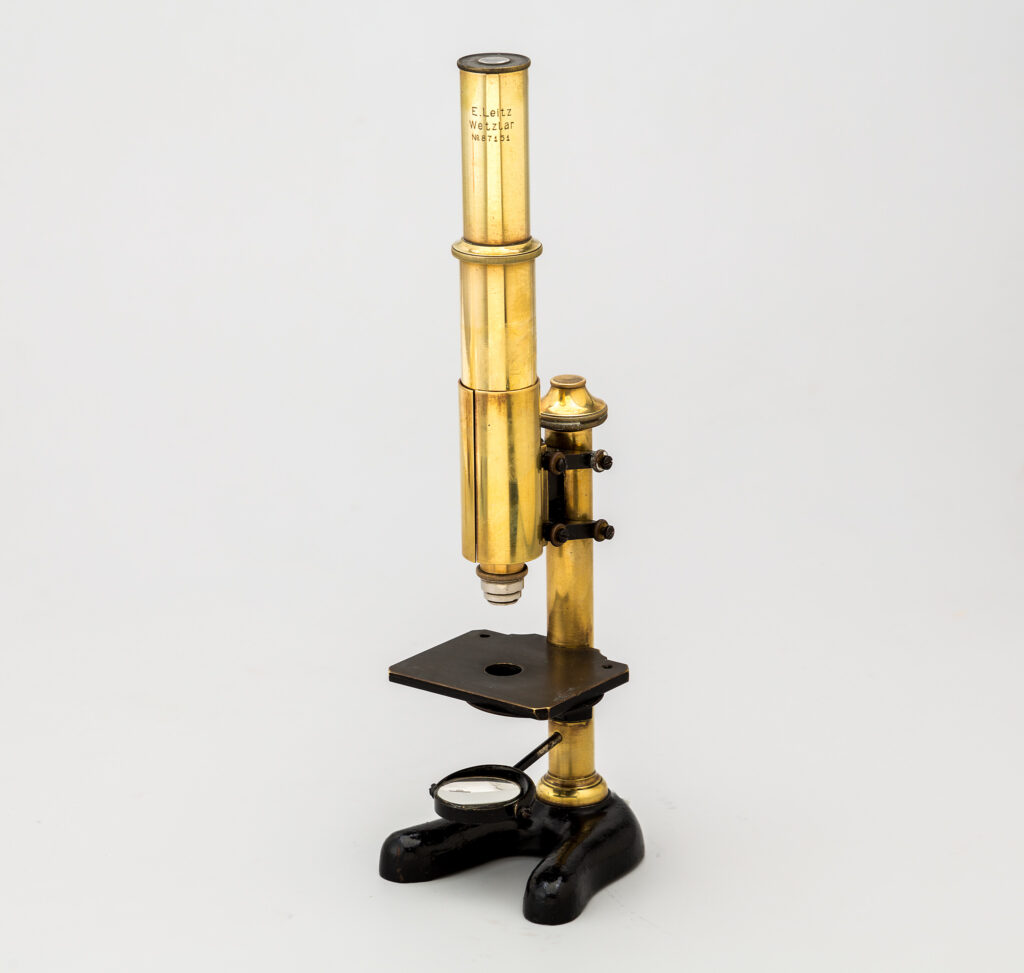 Microscopio monocular E. Leitz. 1909