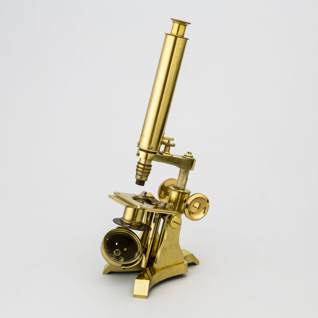 Gran microscopio monocular. Newton & Co. Londres.1840