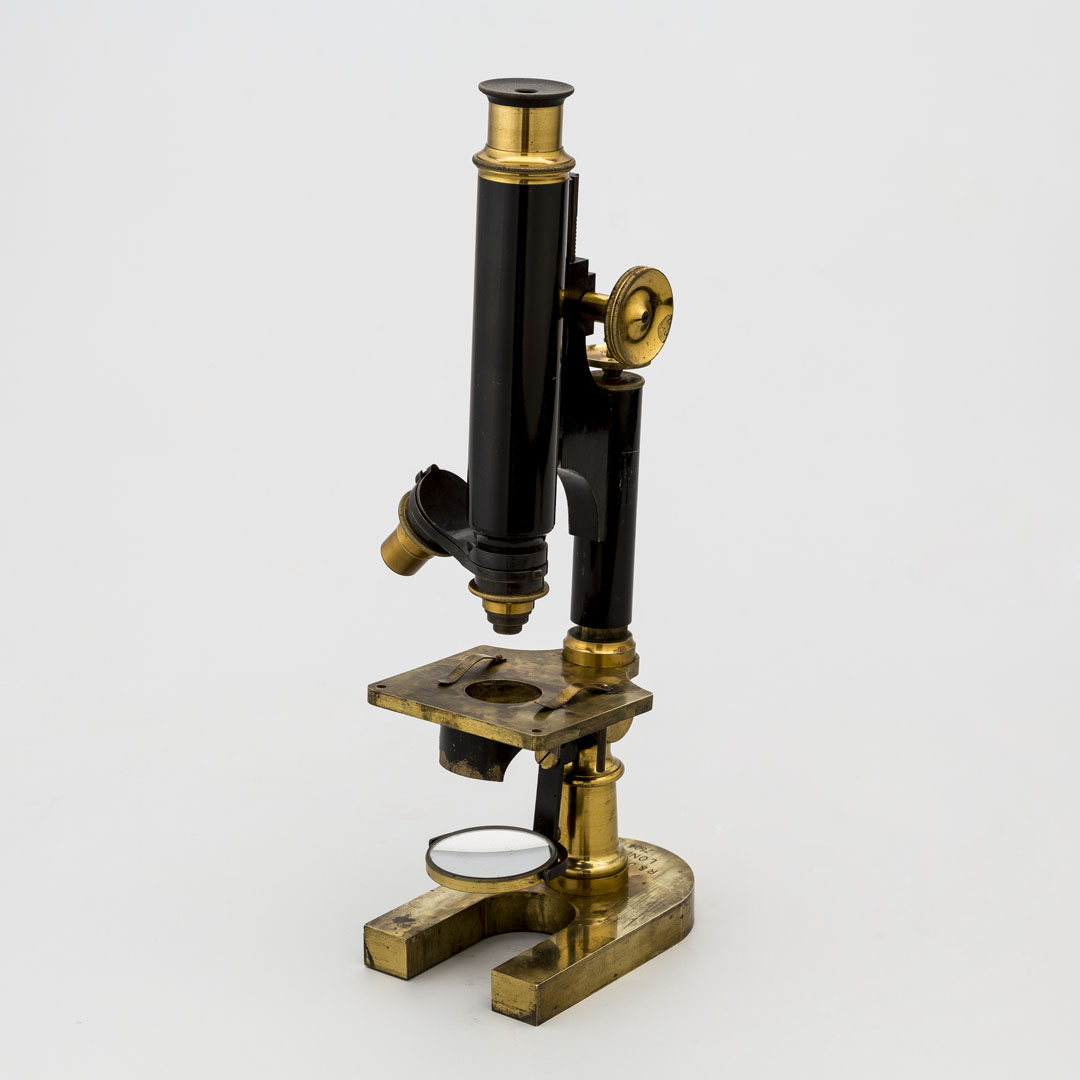 69. Microscopio monocular compuesto. R & J Beck. Londres. c.1865